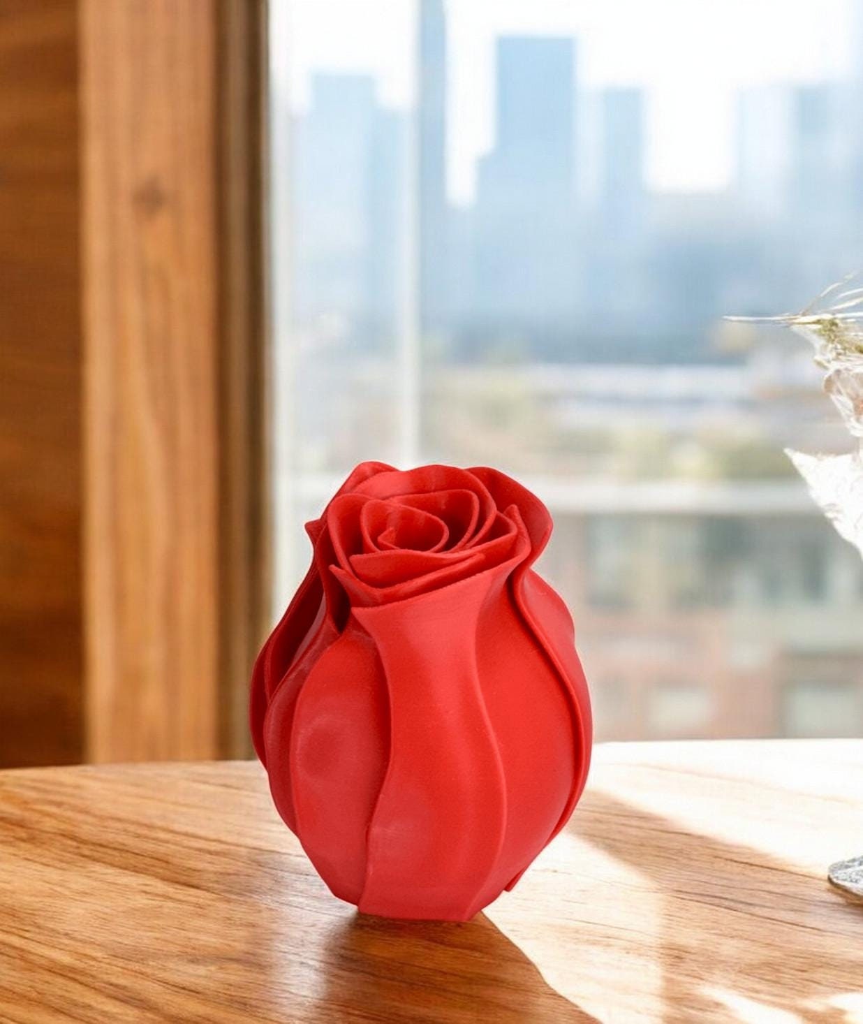 Rosebud Vase